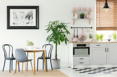 Køkkenstole | dine næste spisebordsstole her!